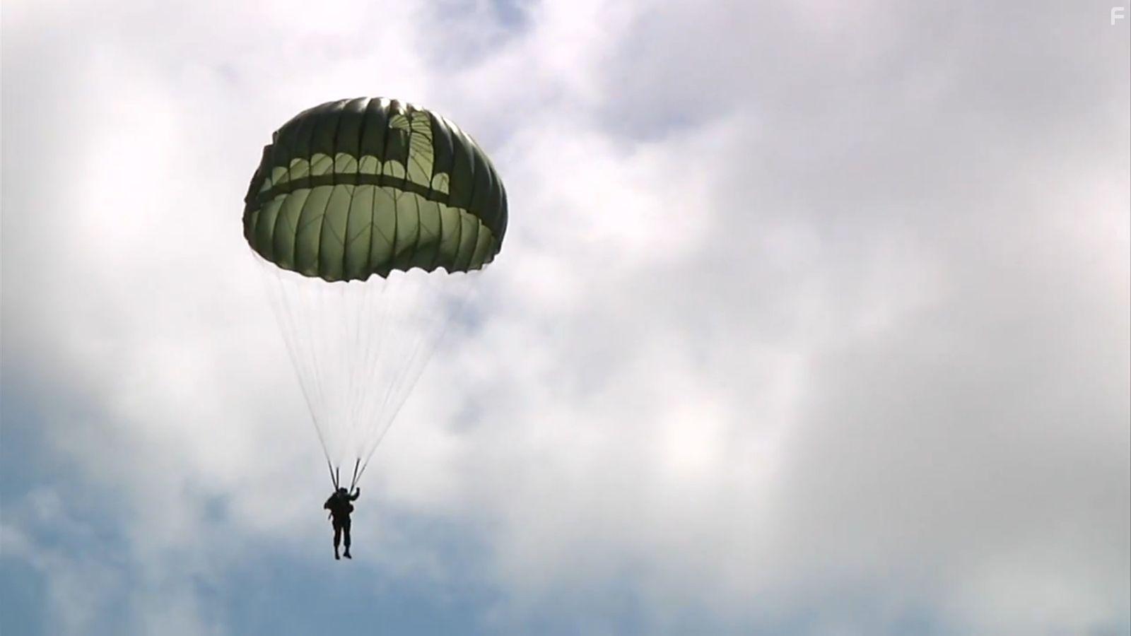 Pedro Pinecross in Inimigo Desconhecido: Enemy Unknown (2020)