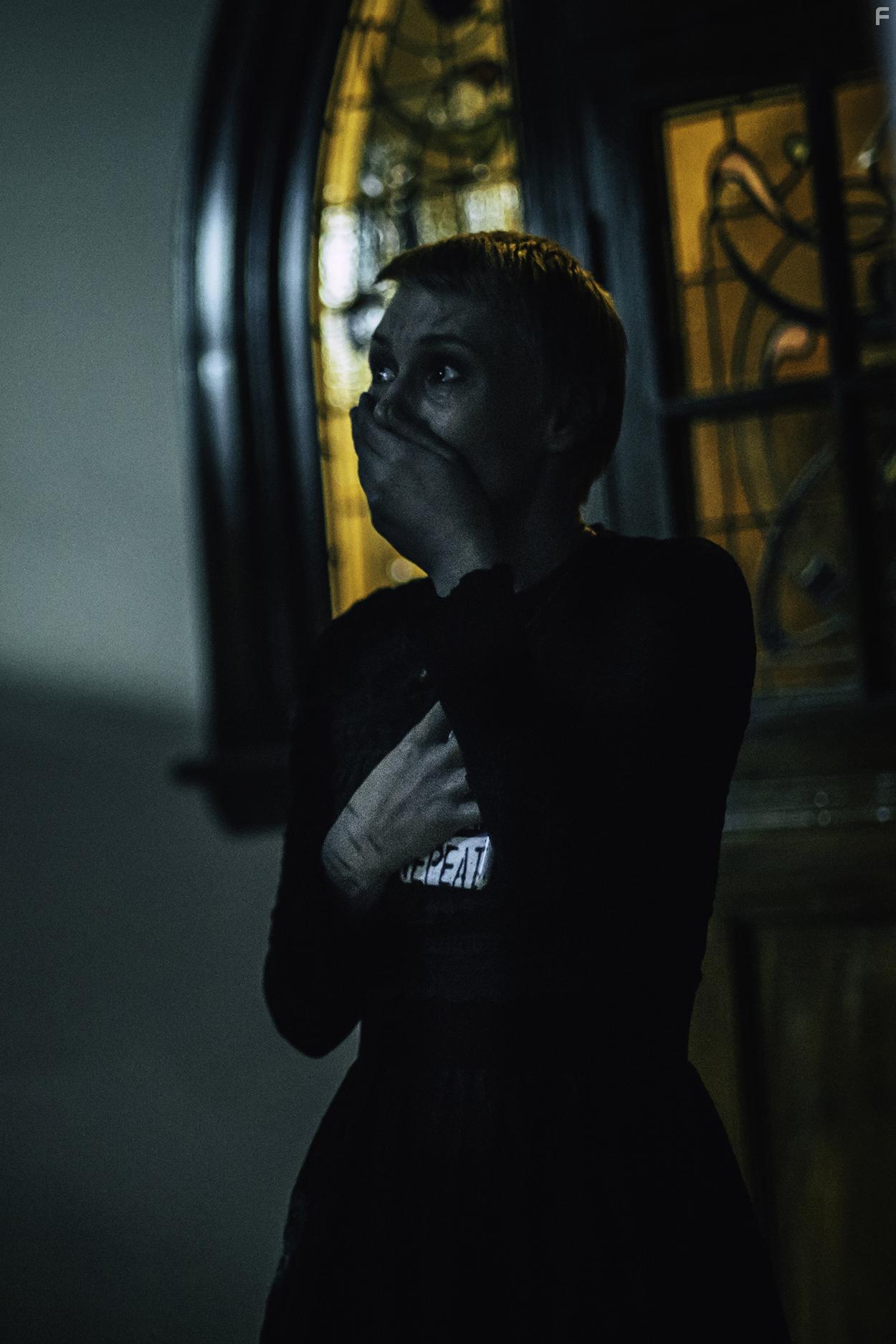 Lauren Orrell in Deadhouse Dark (2020)