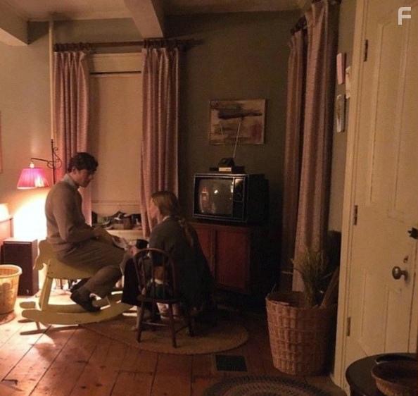 Amanda Seyfried and James Norton in Things Heard & Seen (2021)