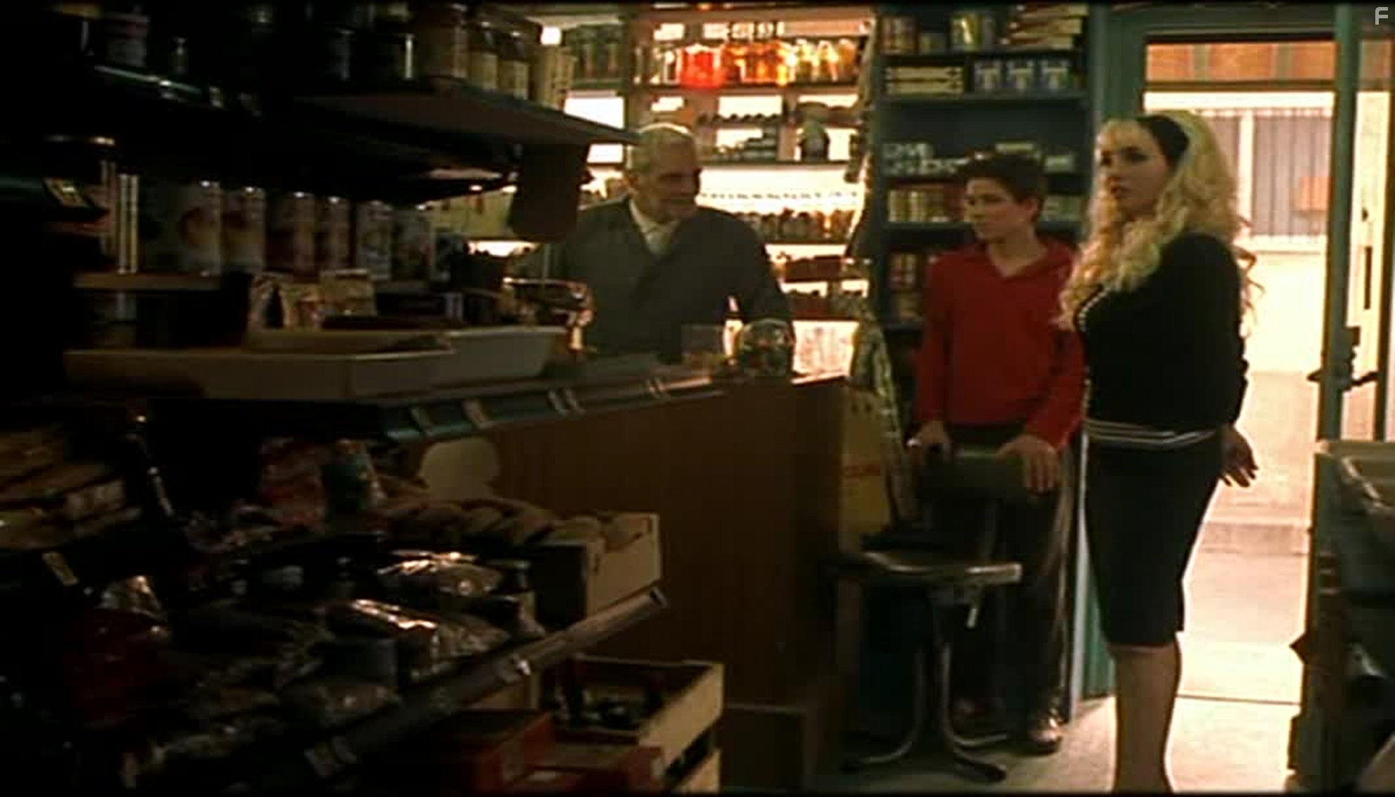 Isabelle Adjani, Omar Sharif, and Pierre Boulanger in Мсье Ибрагим и цветы Корана (2003)