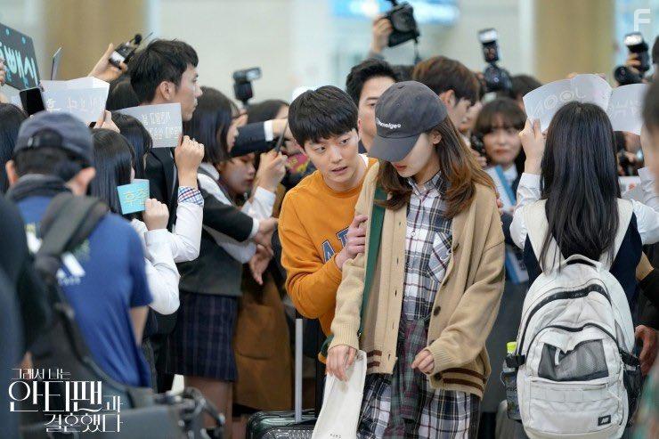 Sooyoung Choi in Geuraeseo Naneun Antipaengwa Gyeolhonhaetda (2021)