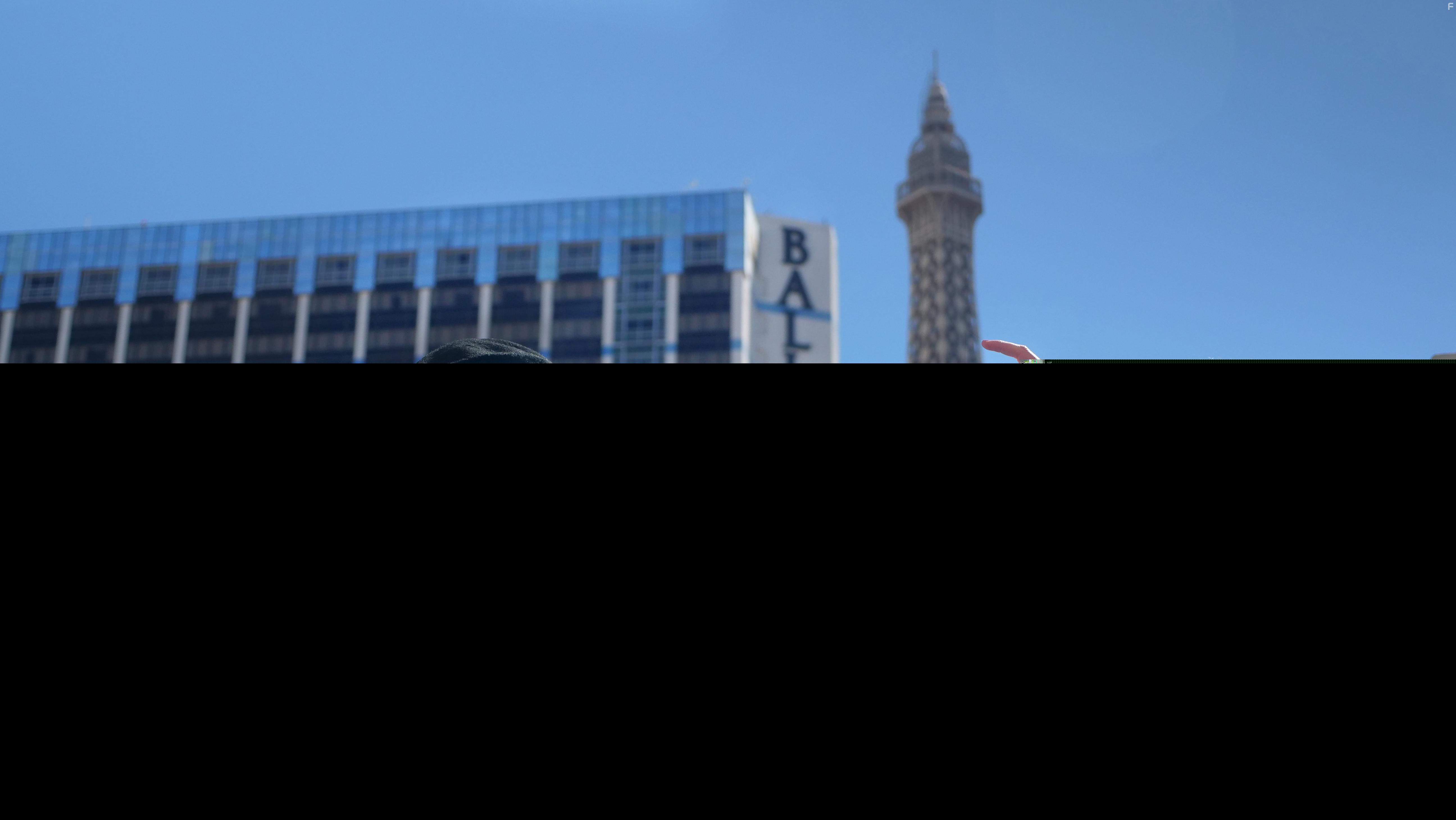 Jennifer Daley and Abe Schwartz in Engaged in Vegas (2021)