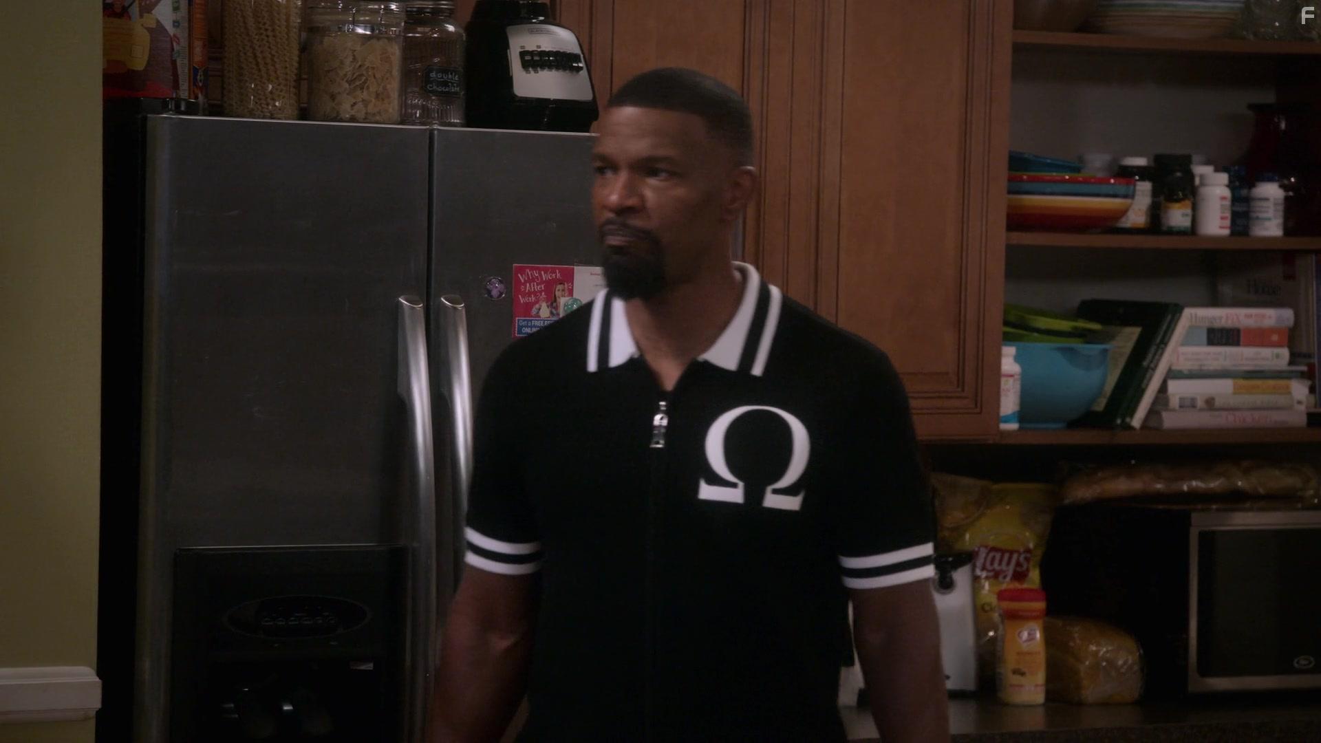 Jamie Foxx in Dad Stop Embarrassing Me (2021)