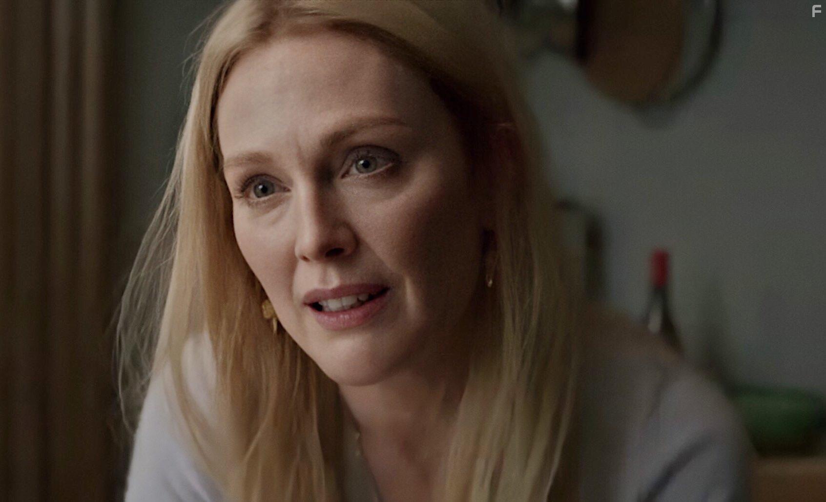 Julianne Moore in The Woman in the Window (2021)