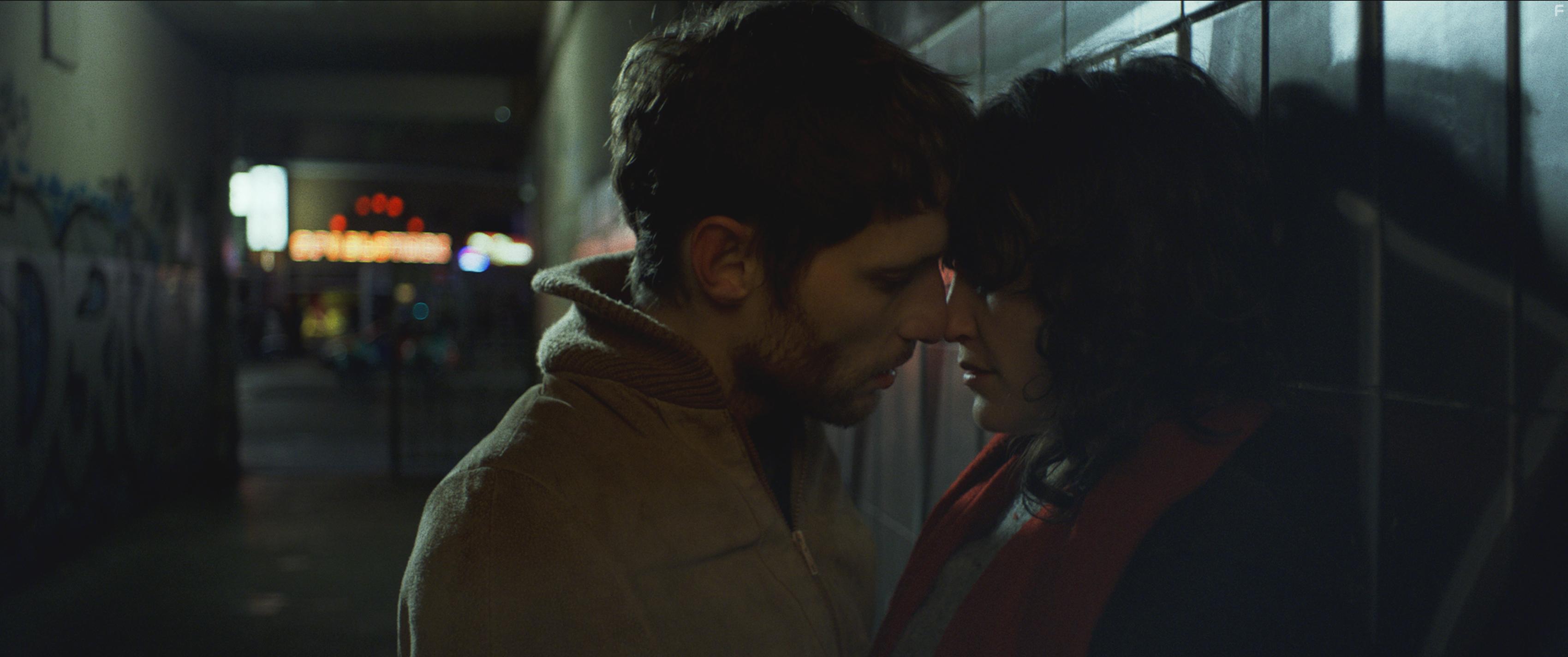 Ayla Gresta and Steven Lange in Ainda Temos a Imensido da Noite (2019)