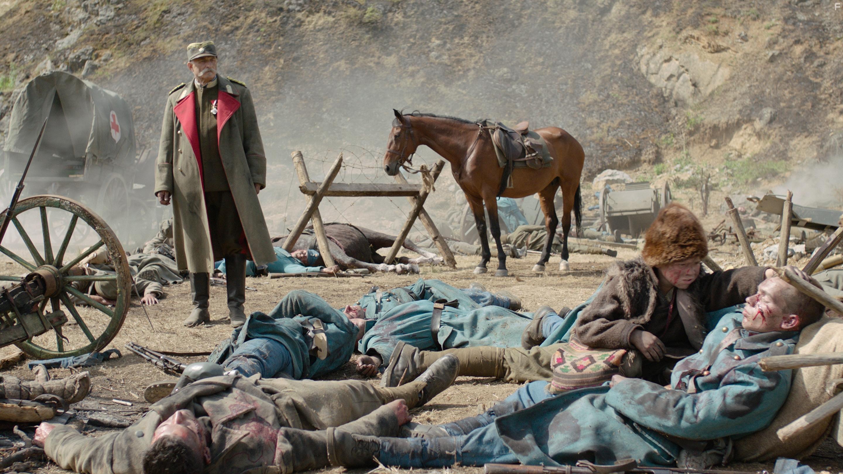 Lazar Ristovski and Ivan Vujic in Kralj Petar I (2018)