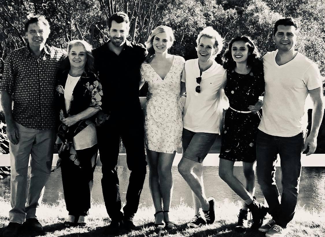 ROMANCE ON THE MENU CAST