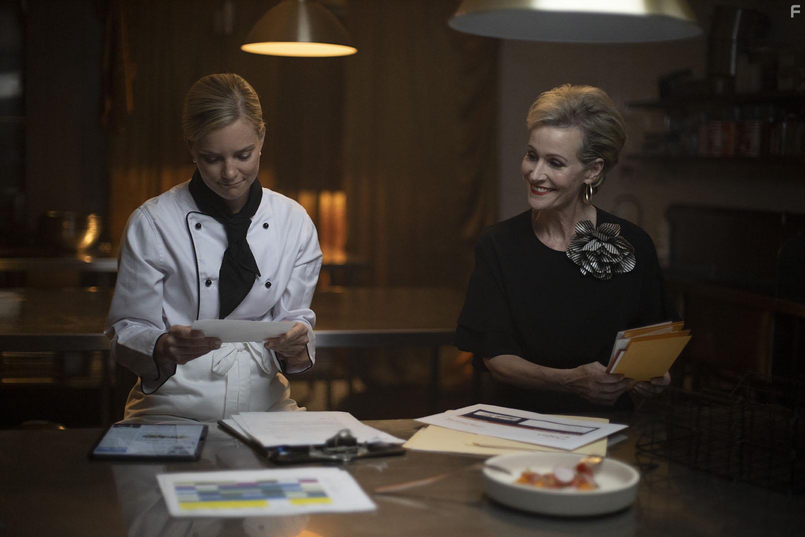 Barbara Bingham and Cindy Busby in Romance on the Menu (2020)