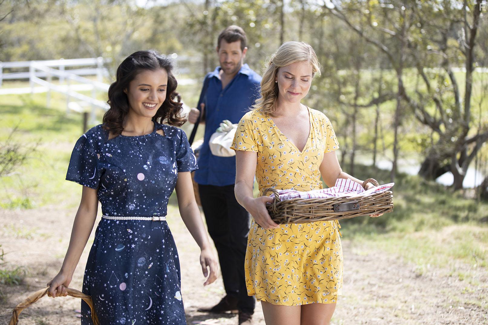 Cindy Busby, Naomi Sequeira, and Tim Ross in Romance on the Menu (2020)