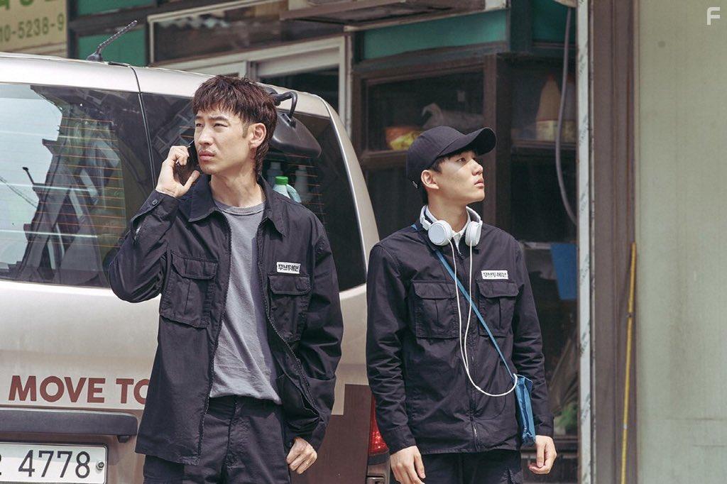 Lee Jehoon and Tang Joon-Sang in Move to Heaven (2021)
