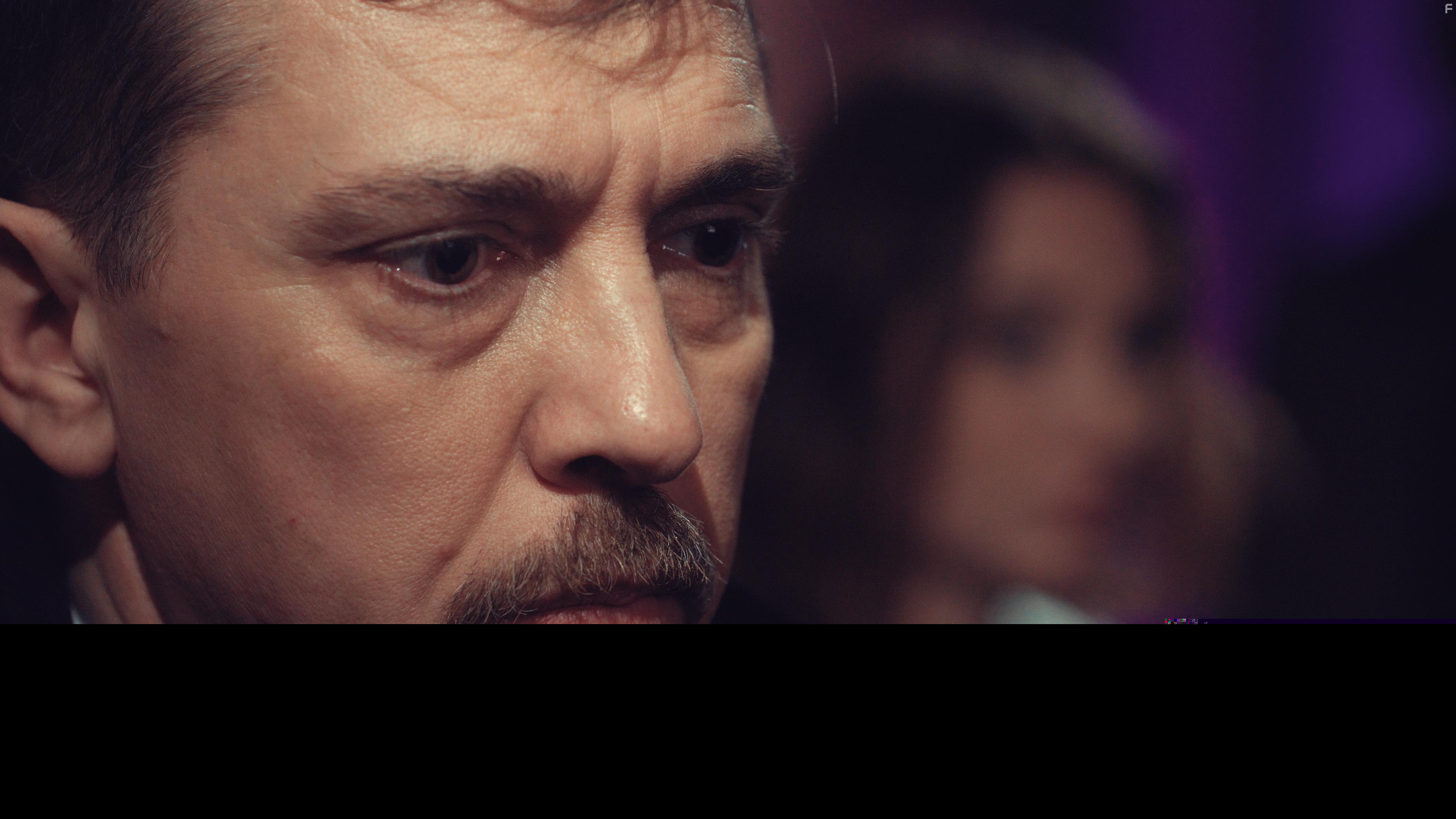 Stphane Dufourcq in Blondie Maxwell Never Loses (2020)