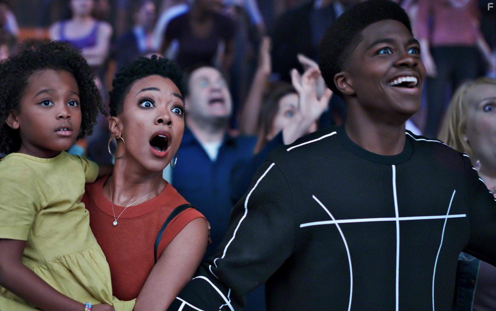 Harper Leigh Alexander, Sonequa Martin-Green, and Ceyair J Wright in Space Jam: A New Legacy (2021)