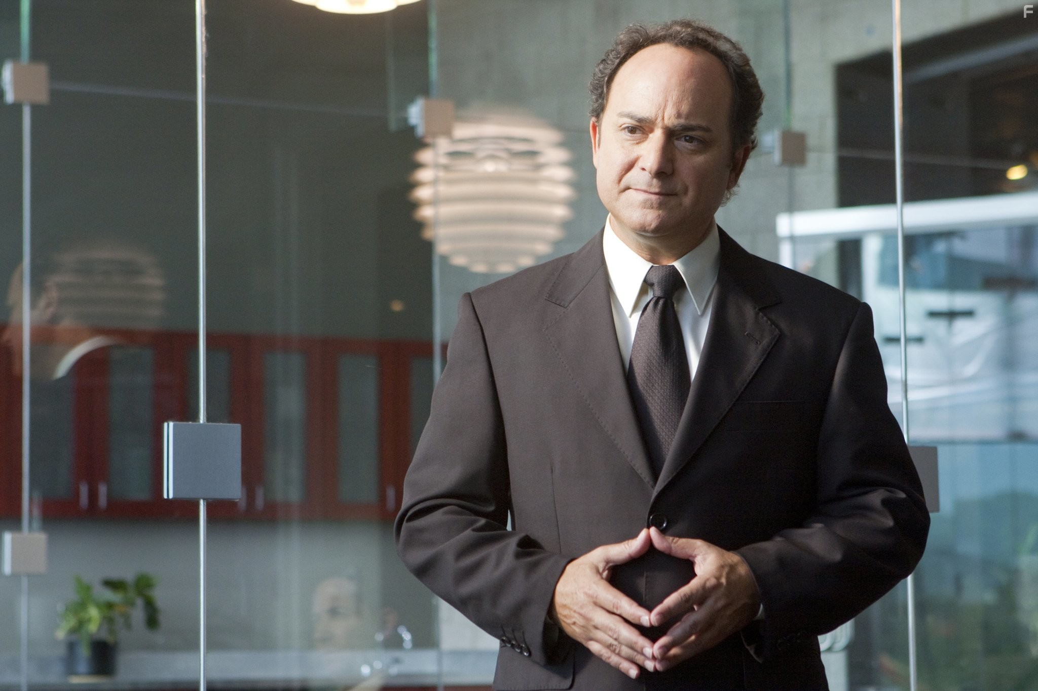 Kevin Pollak in Посредники (2009)