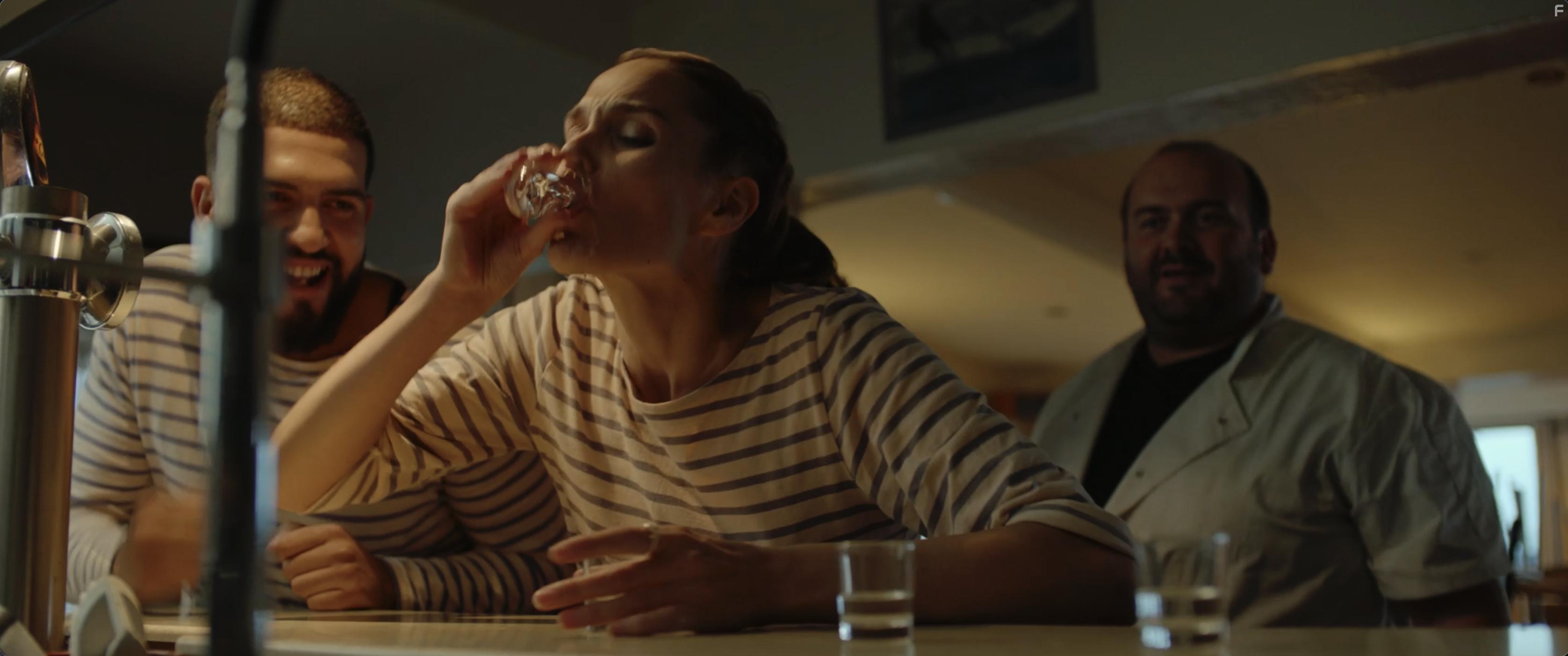 Laurent Baudens, Nicolas Cuche, Gal Nouaille, Tristan Tortuyaux, Joffrey Verbruggen, and Camille Lou in Pourris gts (2021)