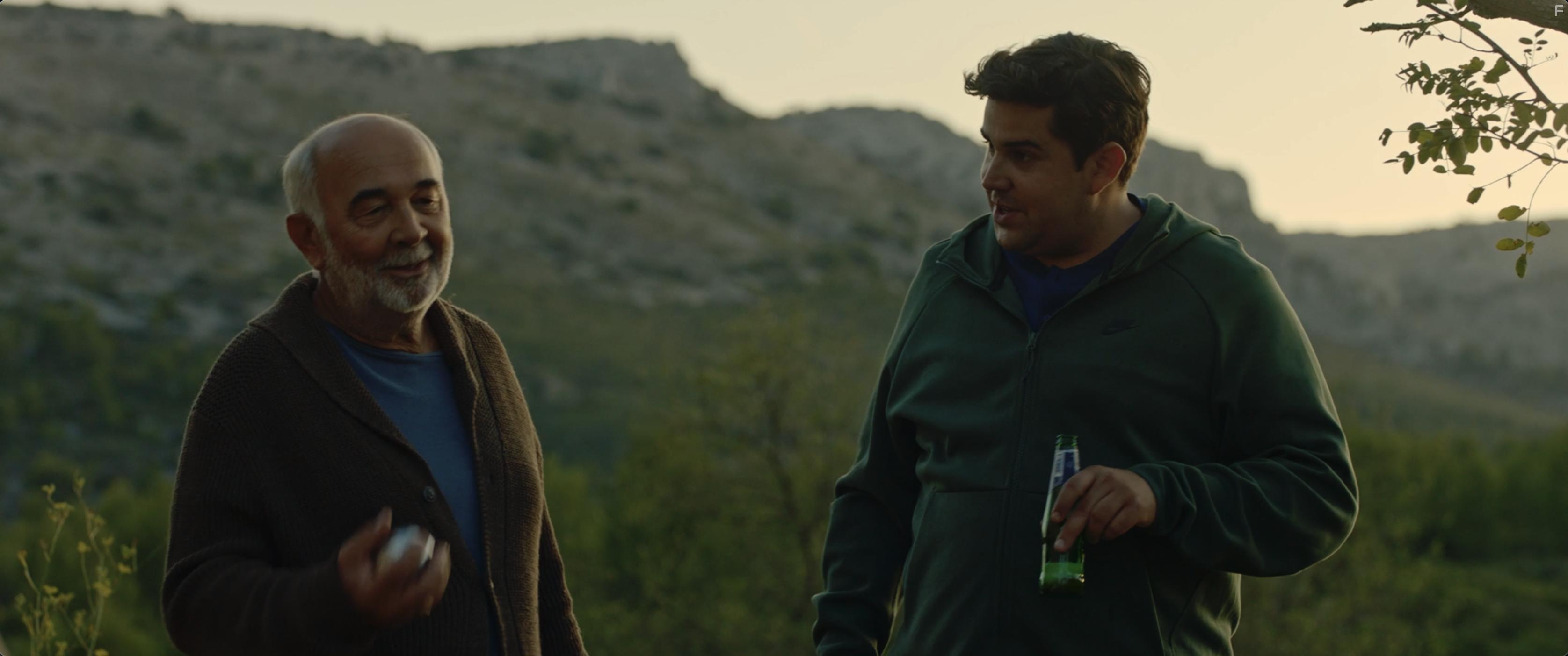 Laurent Baudens, Nicolas Cuche, Grard Jugnot, Gal Nouaille, Tristan Tortuyaux, and Artus in Pourris gts (2021)