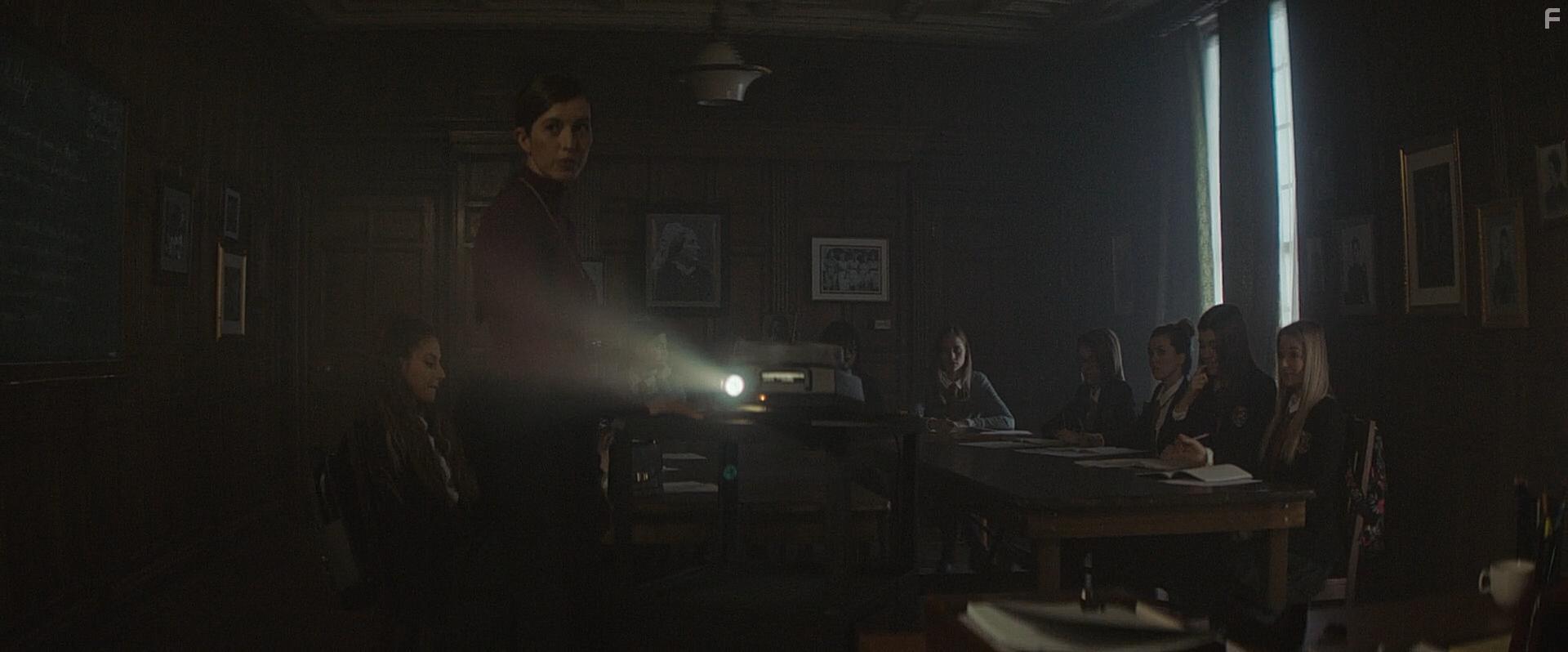 Colleen Furlan in Seance (2021)