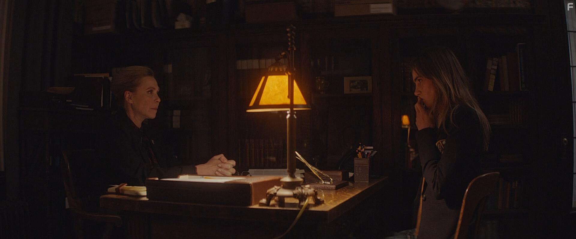 Marina Stephenson Kerr and Suki Waterhouse in Seance (2021)