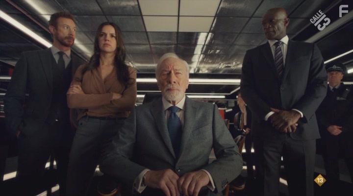 Christopher Plummer, Kris Holden-Ried, Peter Mensah, and Tamara Duarte in Departure (2019)
