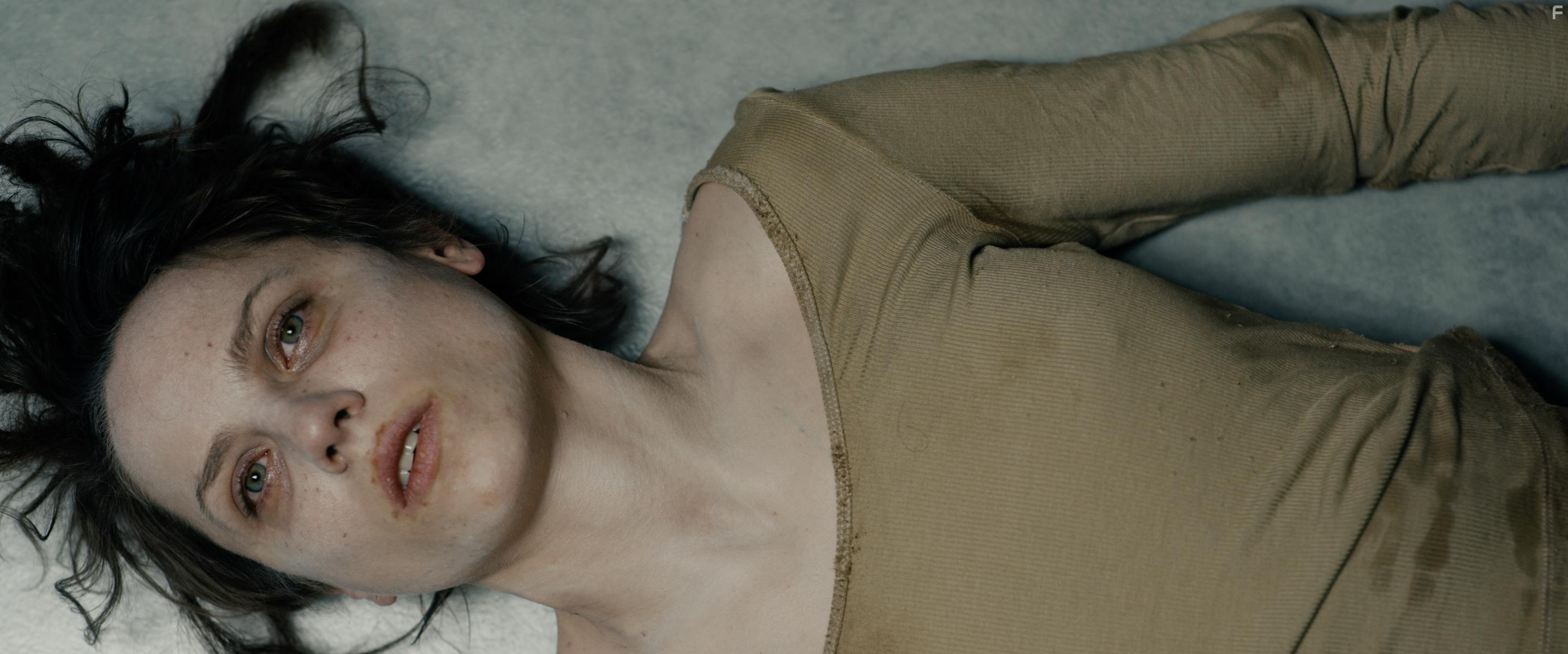 Julia Kijowska in Fisheye (2020)