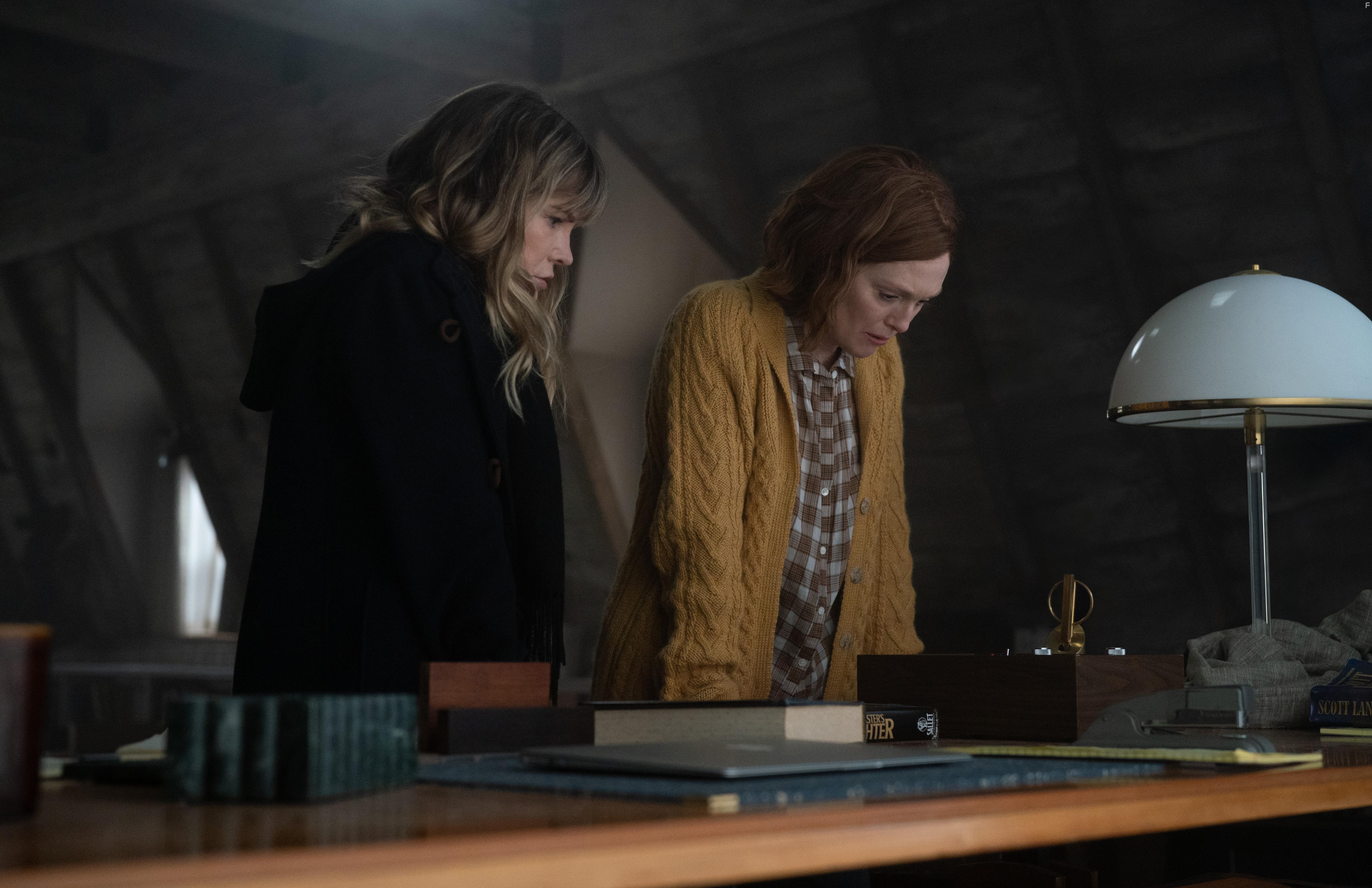 Julianne Moore and Jennifer Jason Leigh in Lisey's Story: Episode #1.6 (2021)