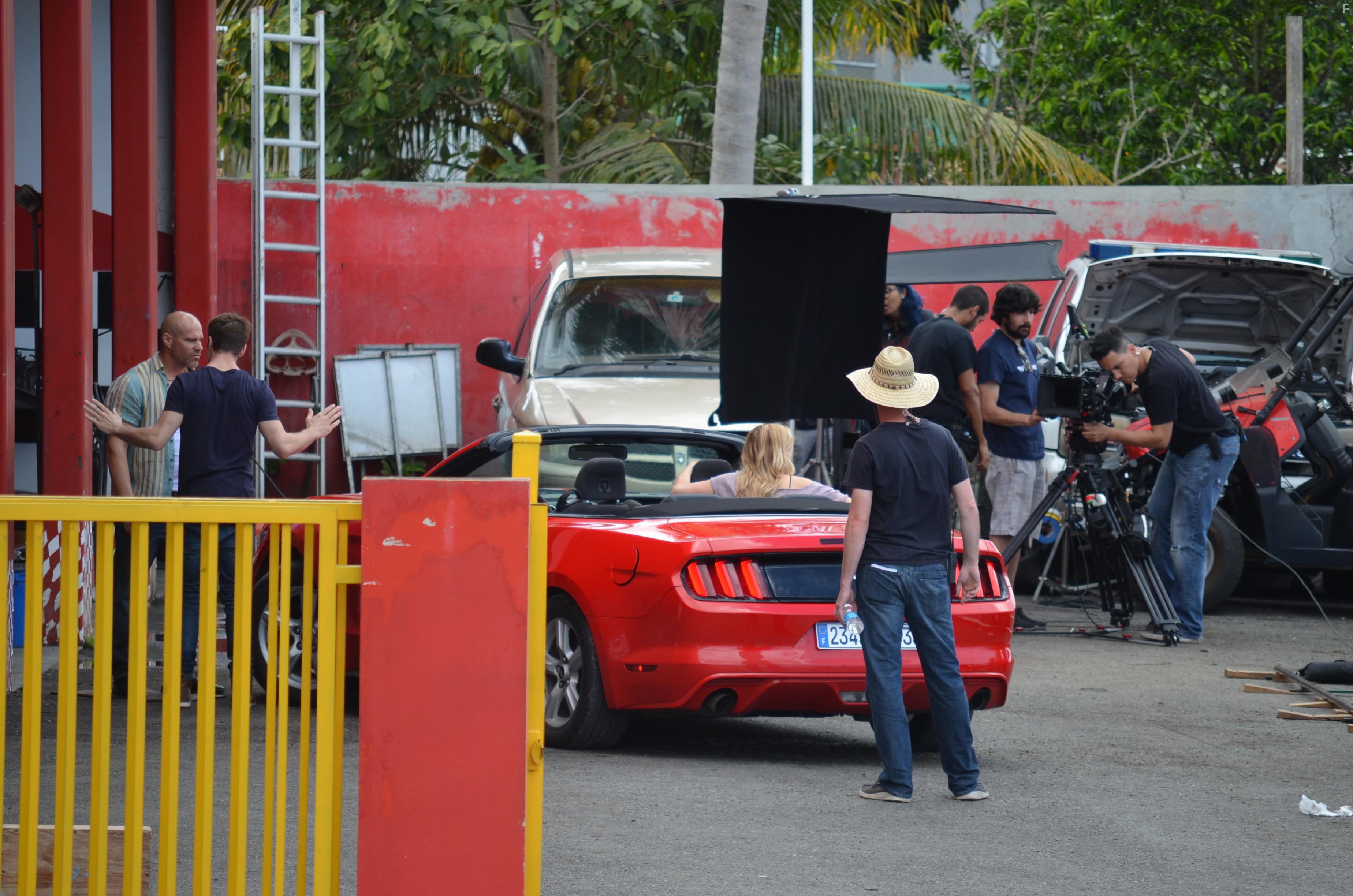 Attraction to Paris (2021)