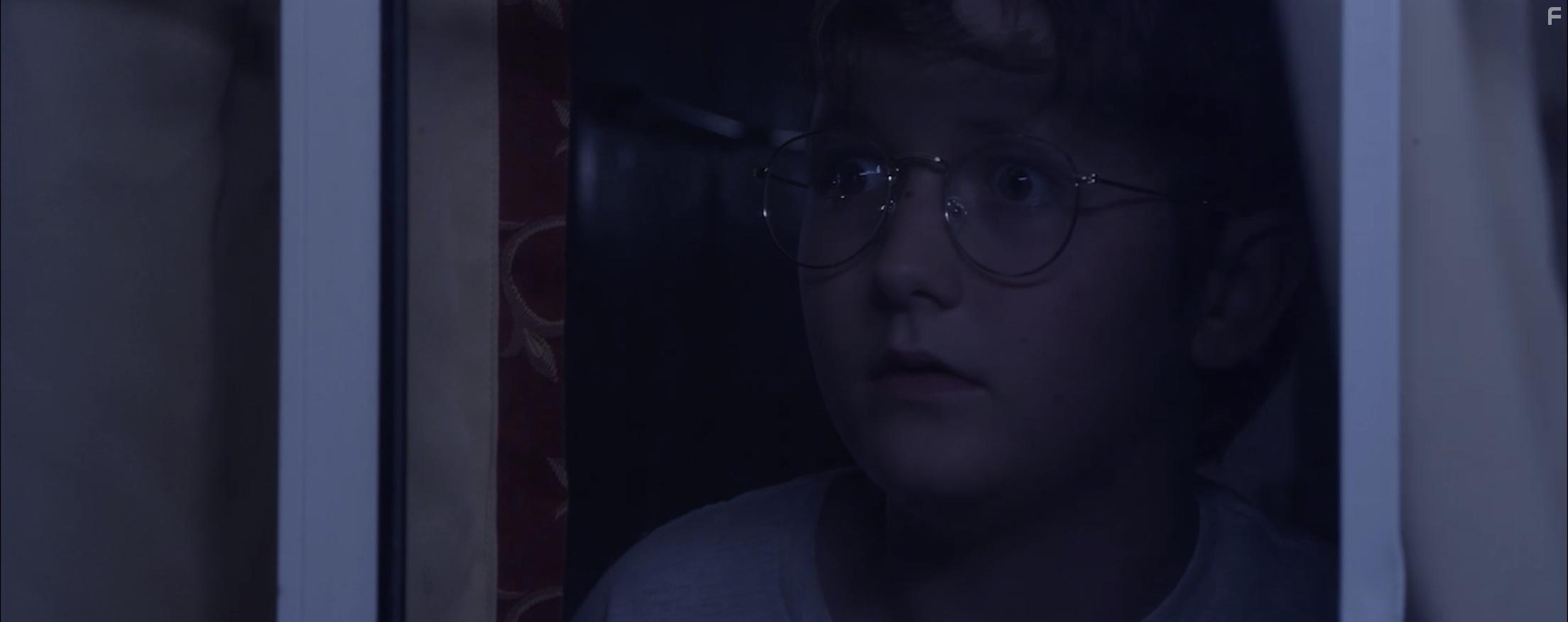 Ian Mackenzie Register in Zooey (2020)