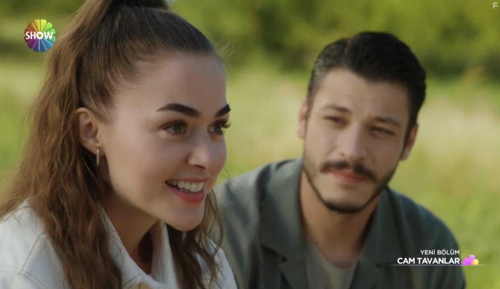 Bensu Soral and Kubilay Aka in Cam Tavanlar (2021)