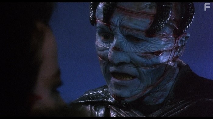 Kenneth Cranham and Clare Higgins in Yoсставший из ада II (1988)