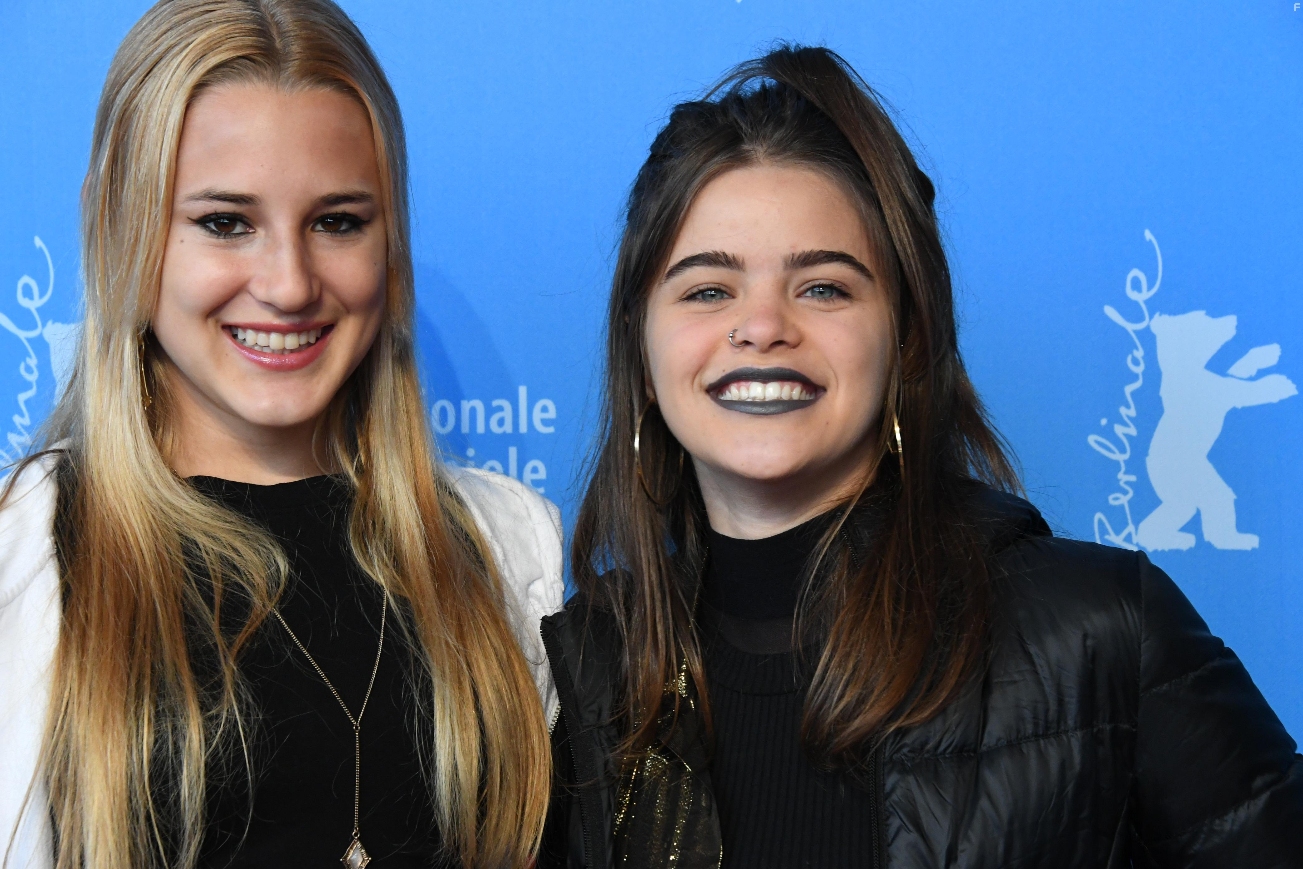 Priscila Bittencourt and Isabela Torres at an event for As Duas Irenes (2017)