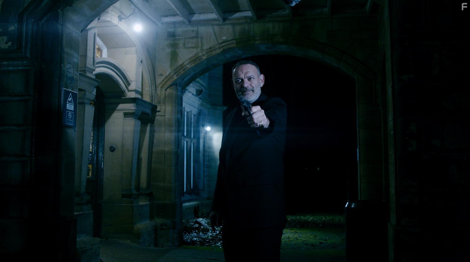 Dinosaur Hotel (2021)