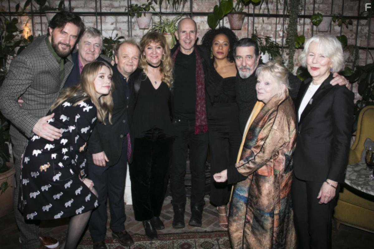 Roger Allam, Richard Armitage, Anna Calder-Marshall, Toby Jones, Dearbhla Molloy, Peter Wight, Aimee Lou Wood, and Rosalind Eleazar in Uncle Vanya (2020)