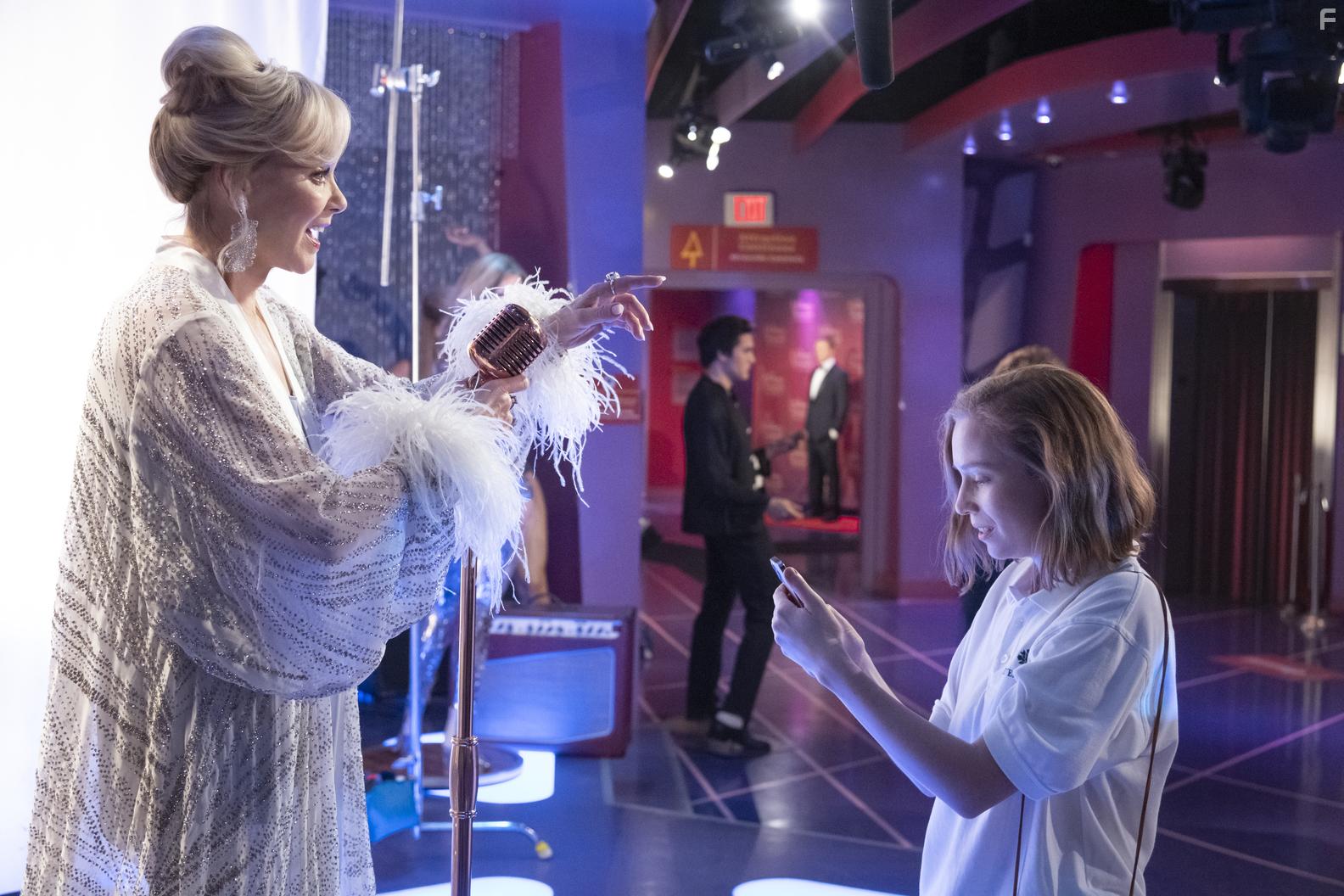 Jean Smart and Hannah Einbinder in Hacks (2021)