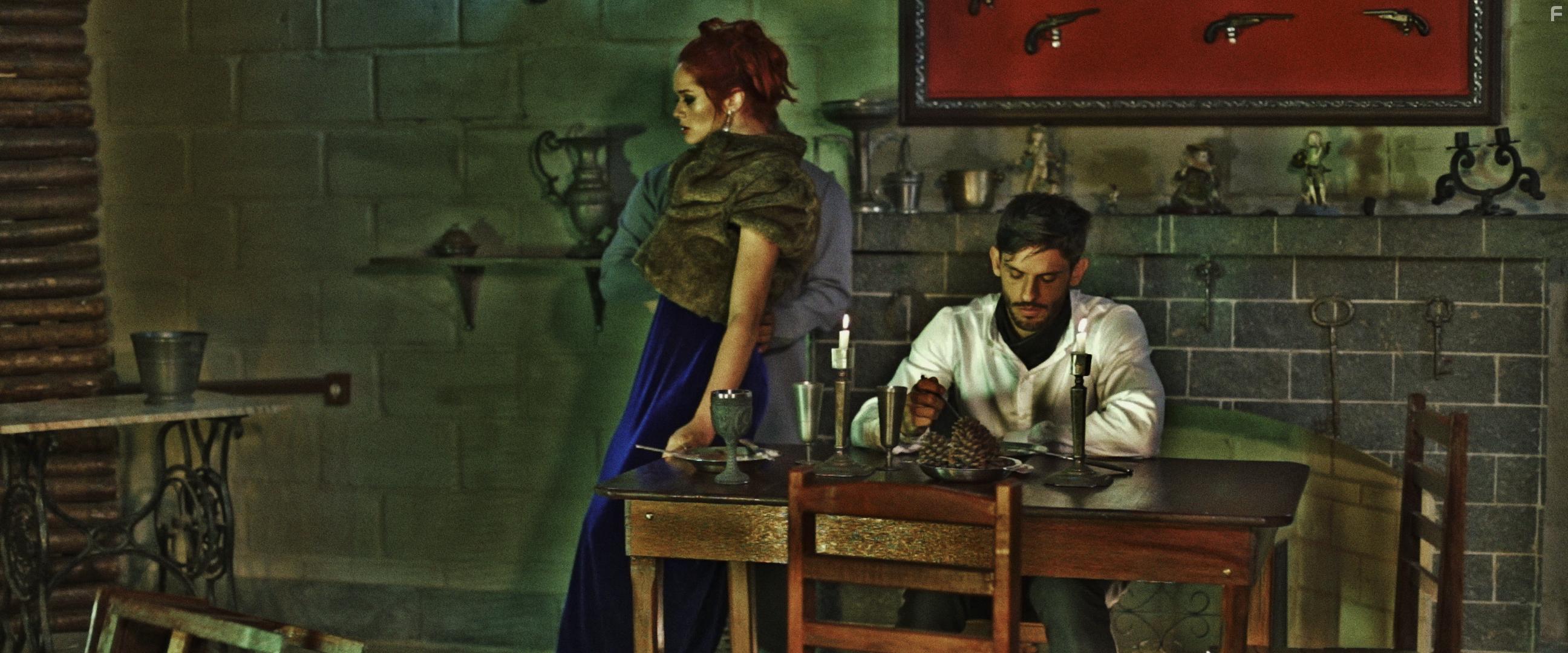 Miro Moreira and Karine Barros in Hopekillers (2021)