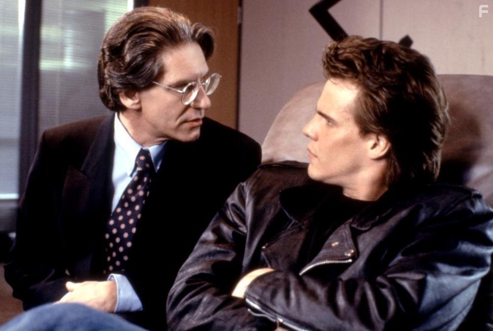 David Cronenberg and Craig Sheffer in Ночной народ (1990)