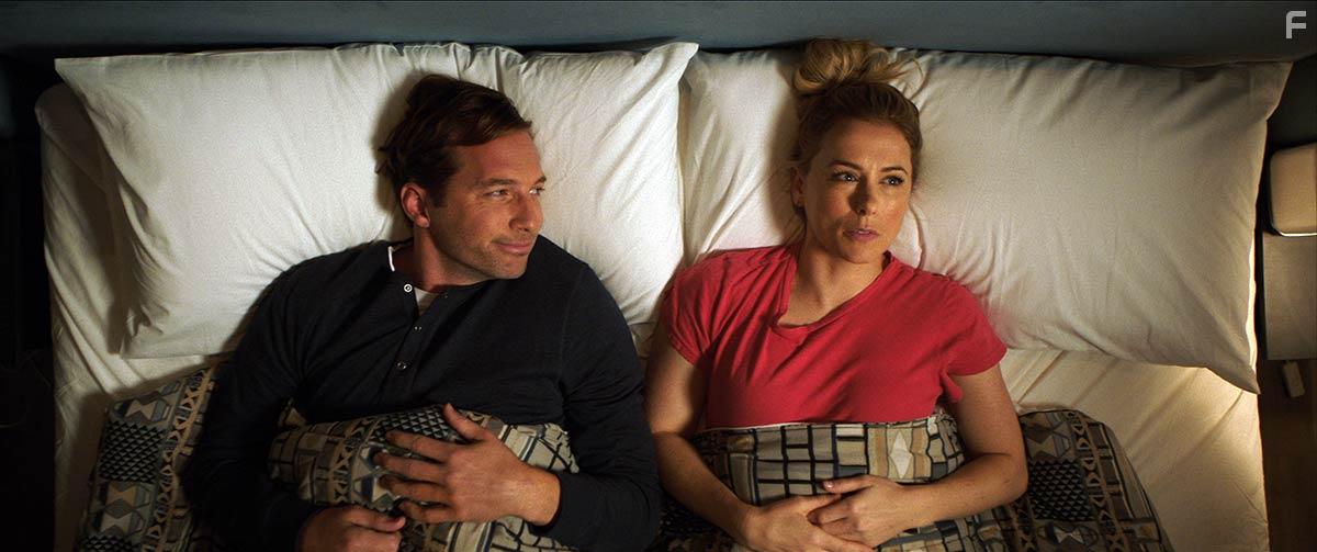 Ryan Hansen and Iliza Shlesinger in Good on Paper (2021)