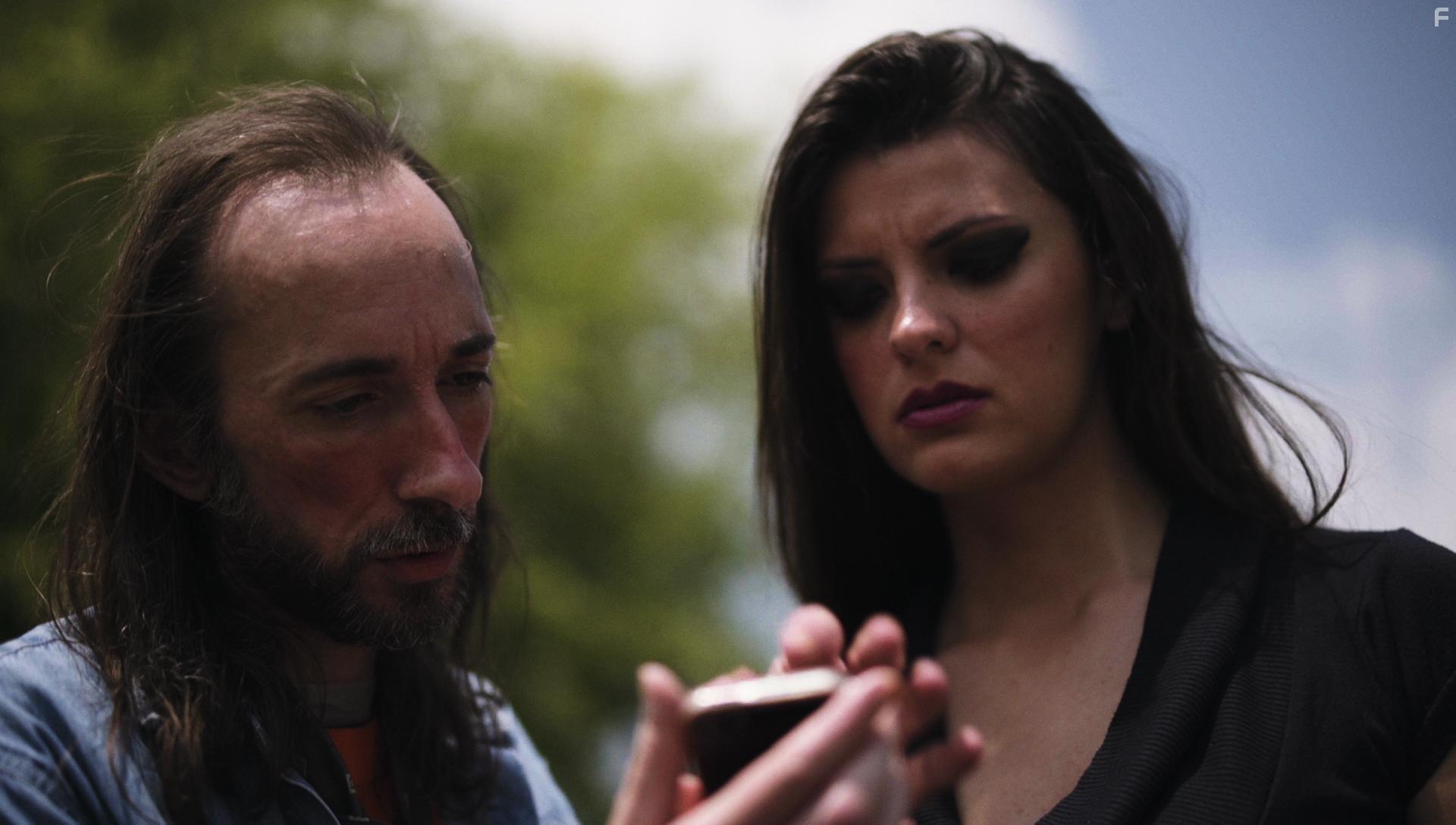 Michela Maridati and Alessandro Davoli in No vendetta no party (2019)