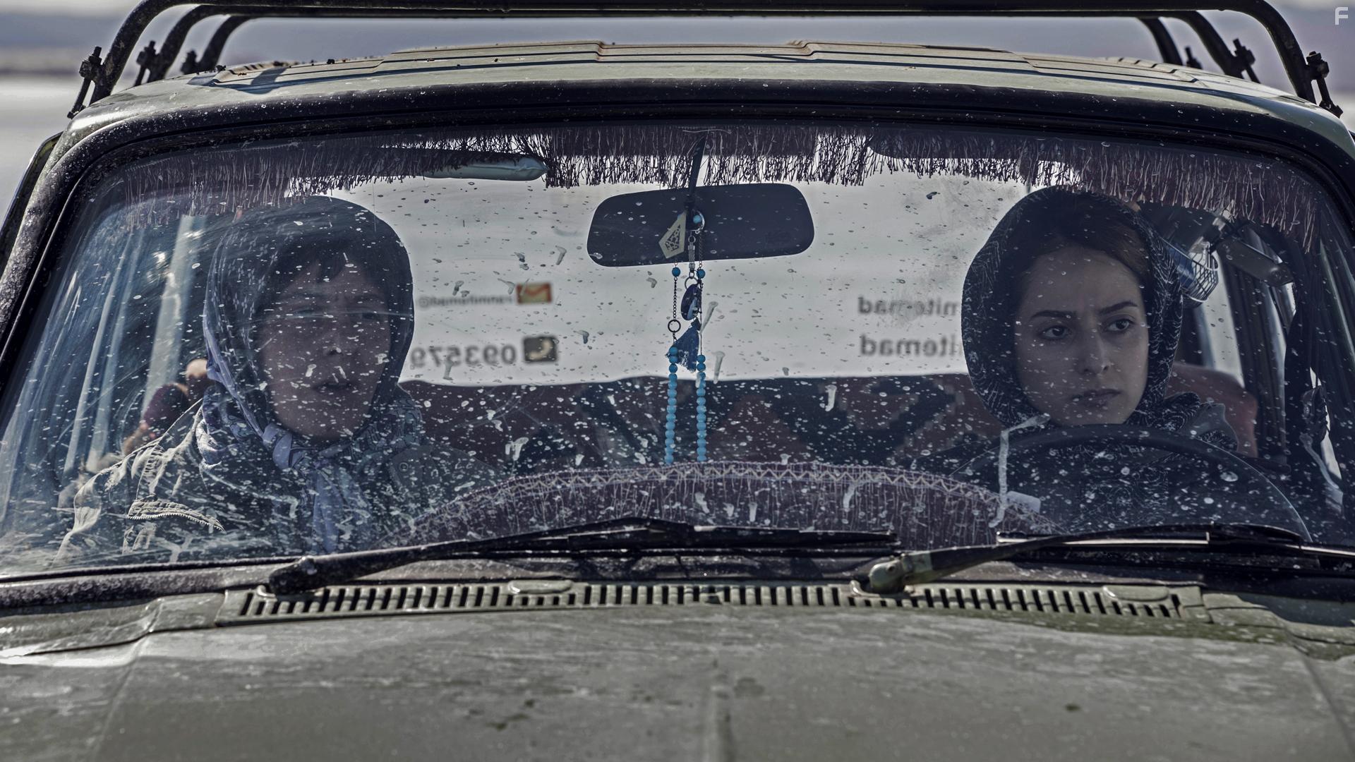 Mahdokht Molaei and Sussan Parvar in Botox (2020)