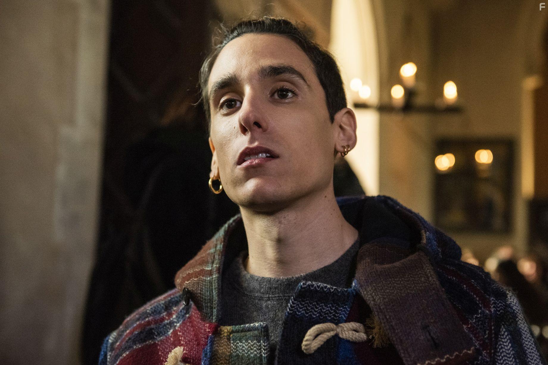 Andrea Carpenzano in Guida romantica a posti perduti (2020)