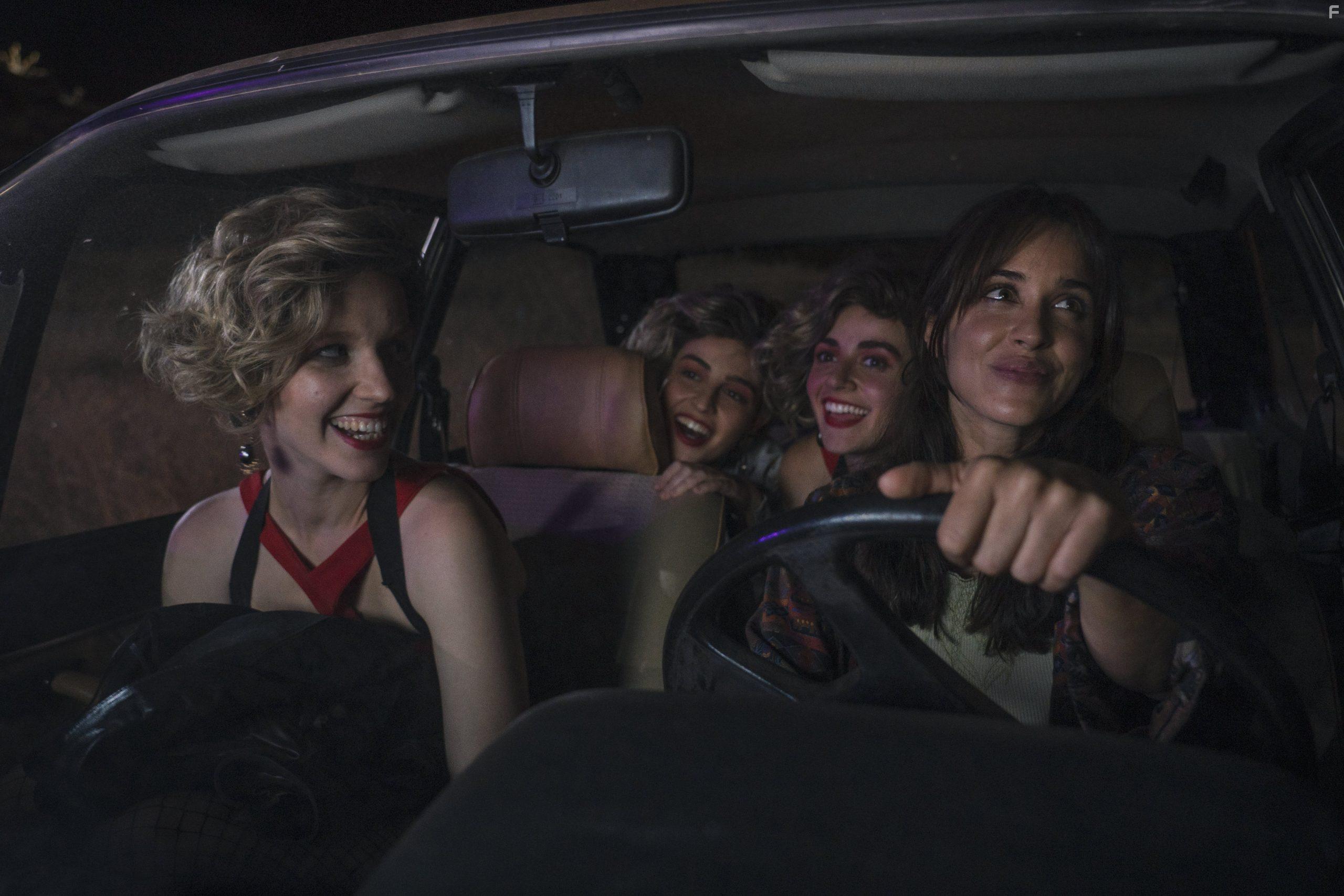 Jlia Frigola, Macarena Garca, Irina Bravo, and Elena Gallardo in Paraso (2021)