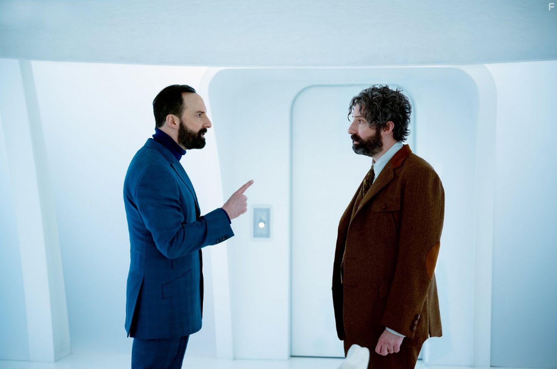 Tony Hale in Het mysterieuze Benedict Genootschap (2021)