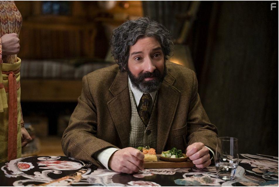 Tony Hale in Het mysterieuze Benedict Genootschap (2021)