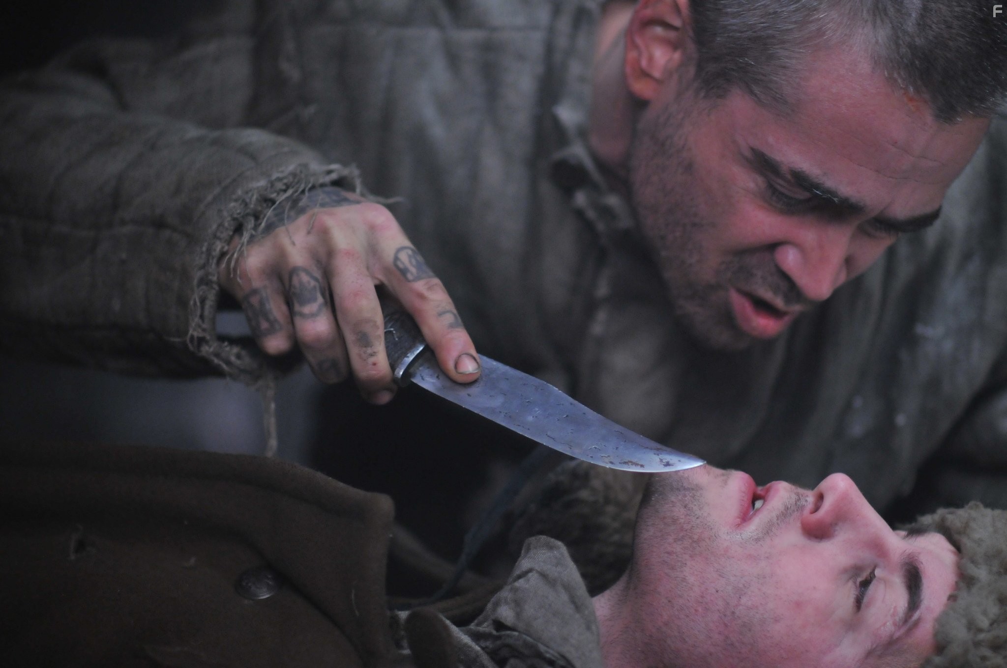 Colin Farrell and Jim Sturgess in Путь домой (2010)