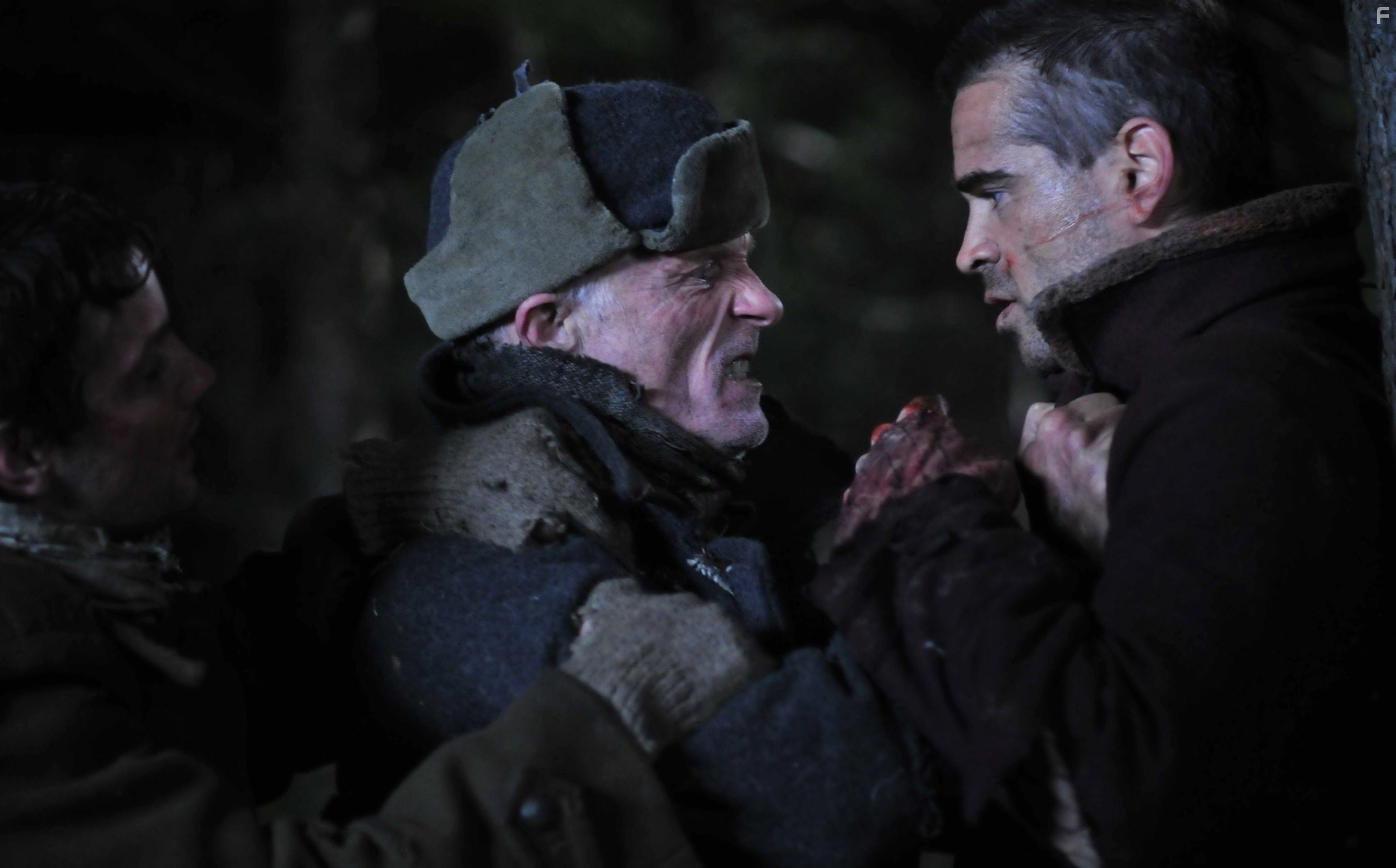 Ed Harris and Colin Farrell in Путь домой (2010)