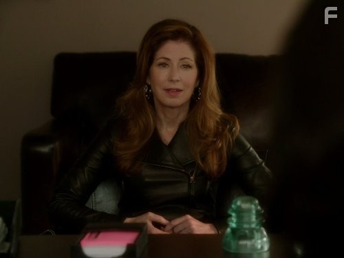Dana Delany in Следствие по телу (2011)