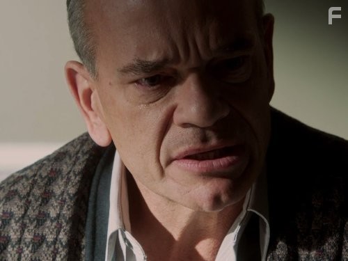 Robert Picardo in Следствие по телу (2011)