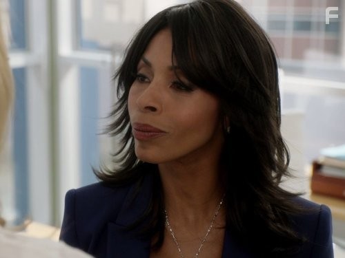 Khandi Alexander in Следствие по телу (2011)