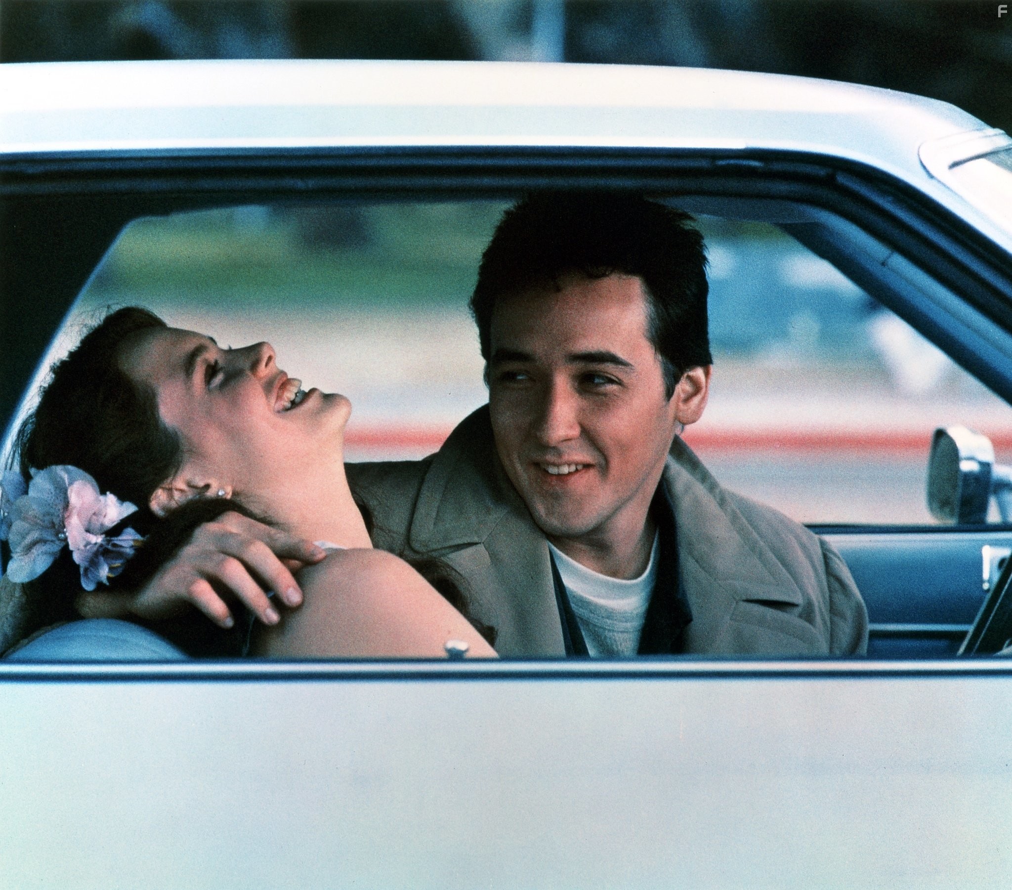John Cusack and Ione Skye in Скажи что-нибудь (1989)