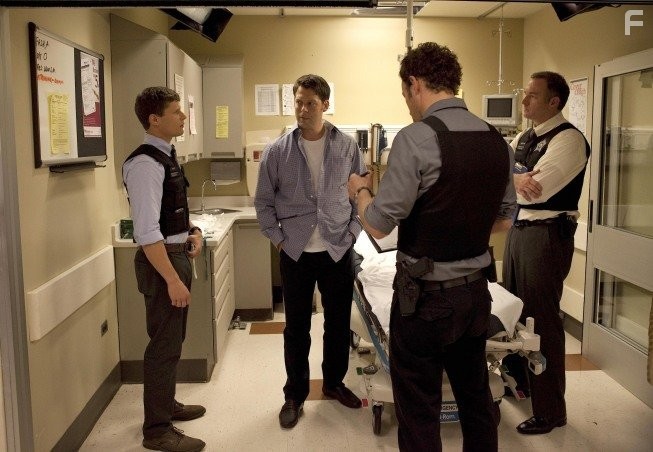 Jason Clarke and Matt Lauria in Власть закона (2011)