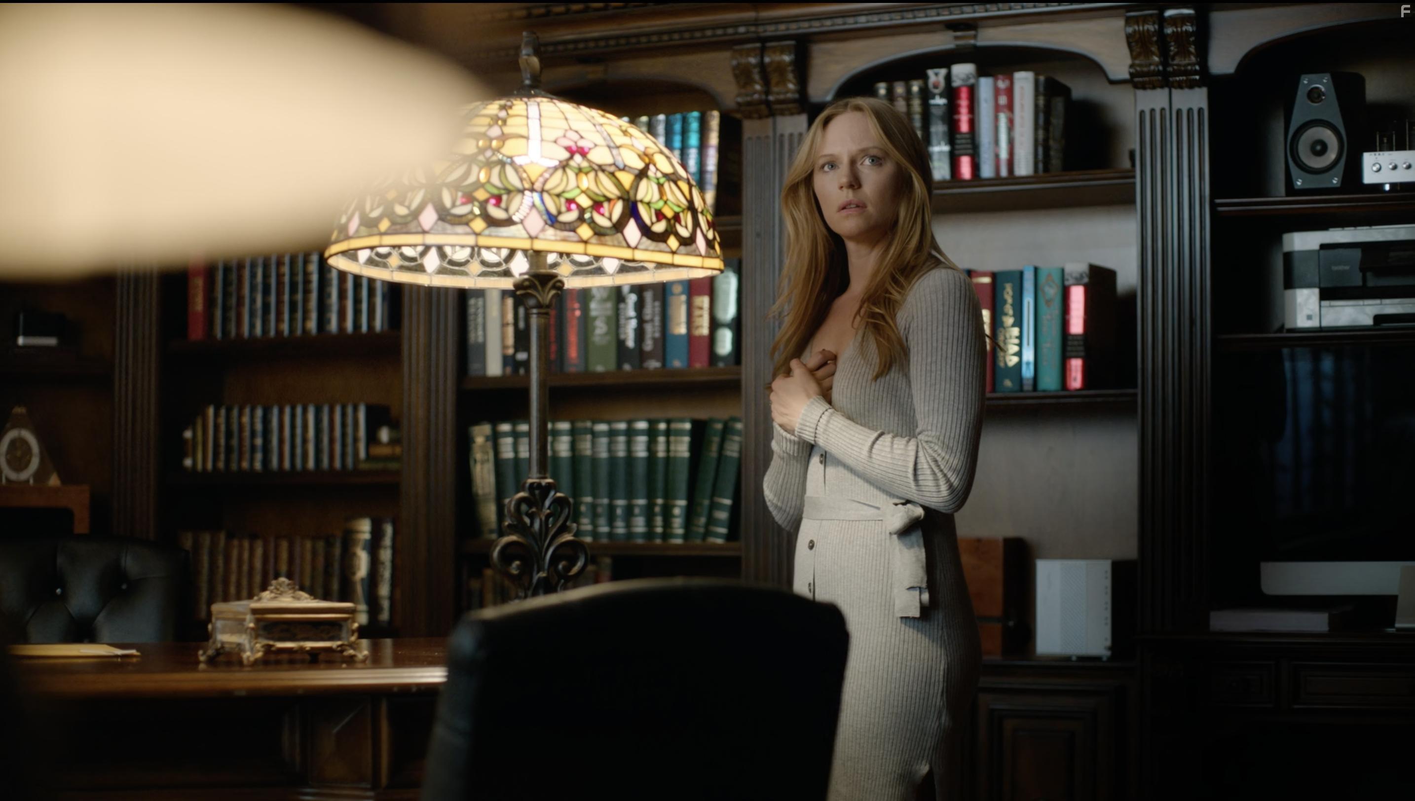 Marci Miller in Nova Vita (2021)