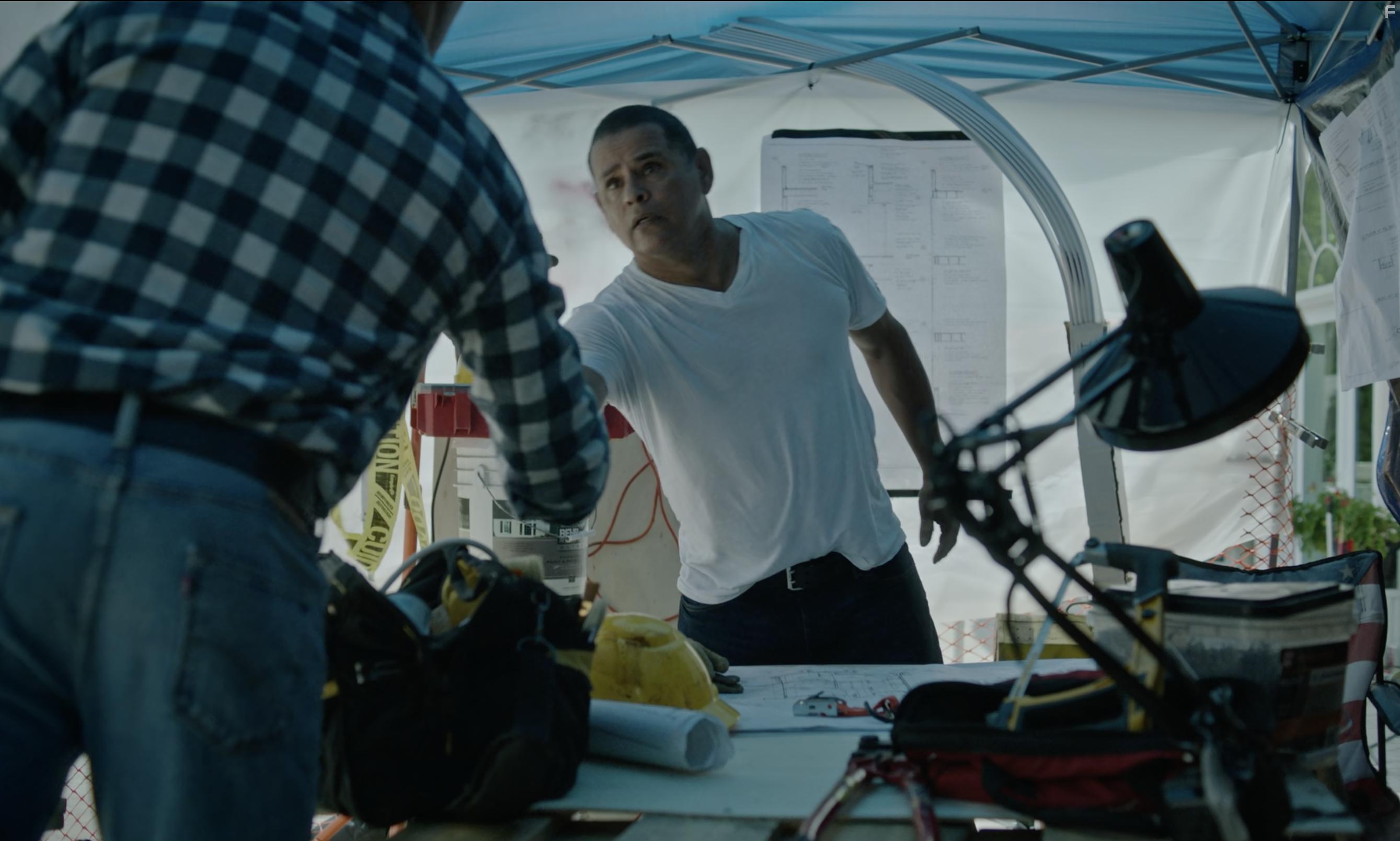 Raymond Cruz in Nova Vita (2021)